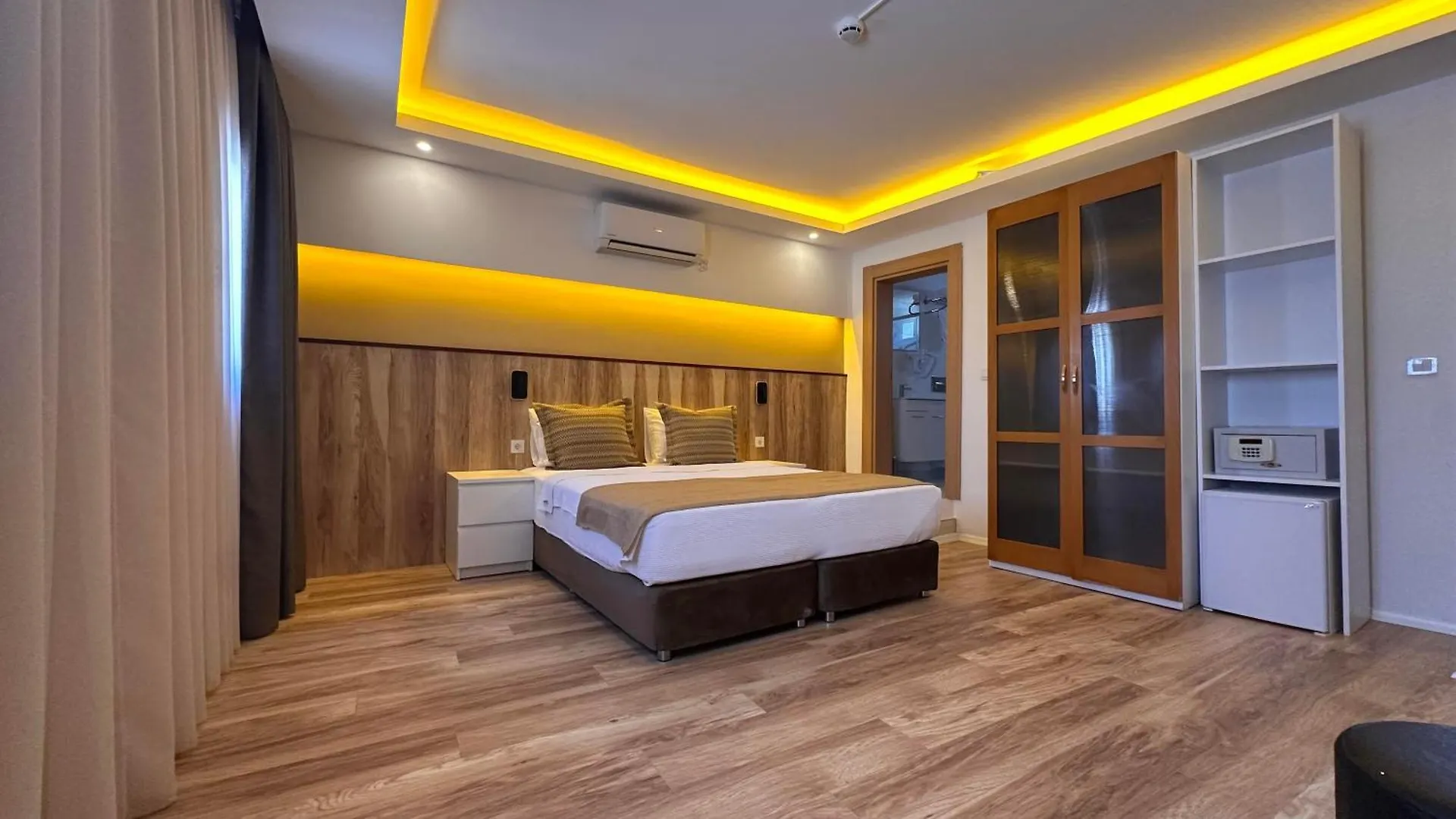 בודרום Loca Centre Hotel