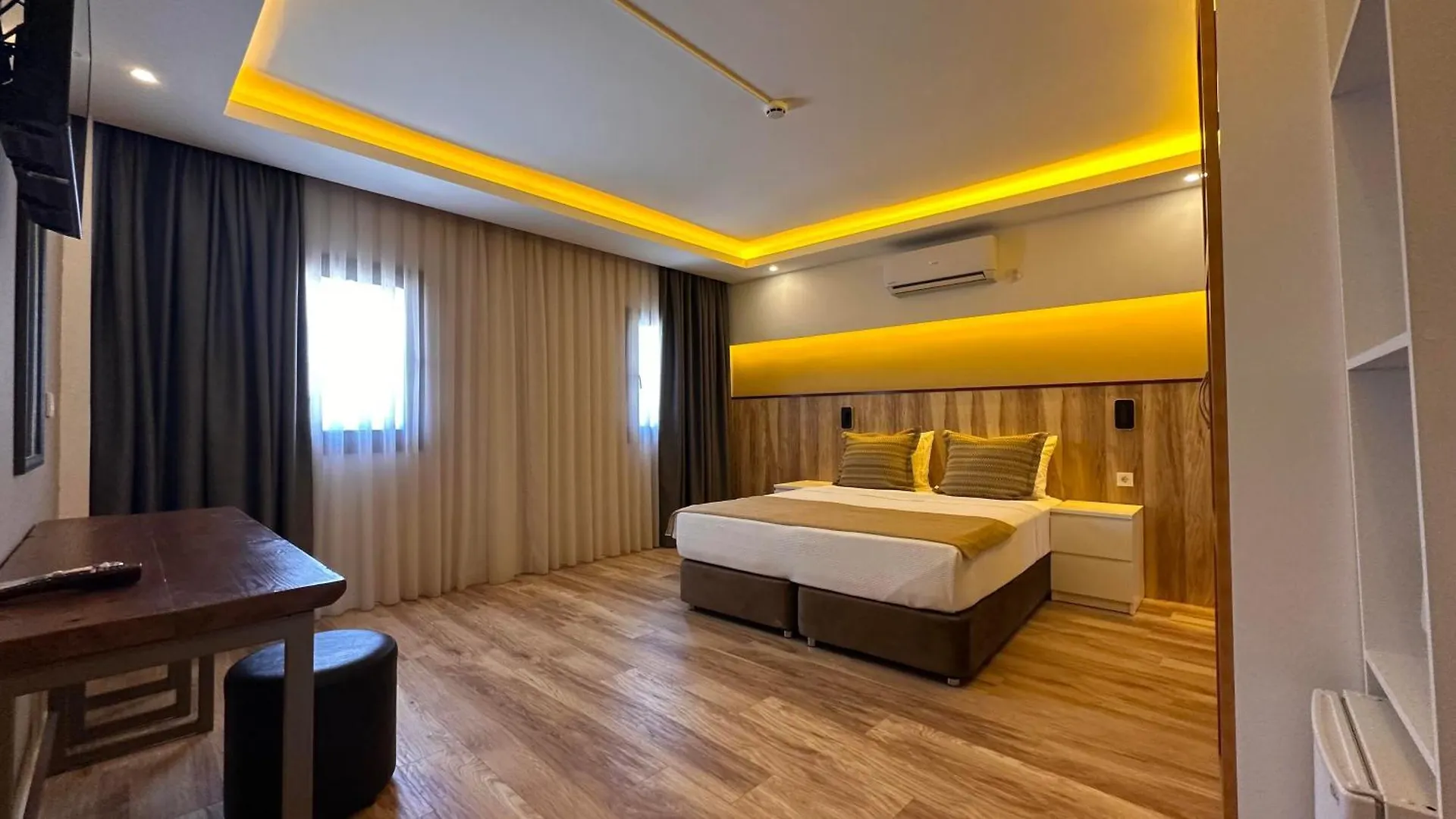 בודרום Loca Centre Hotel