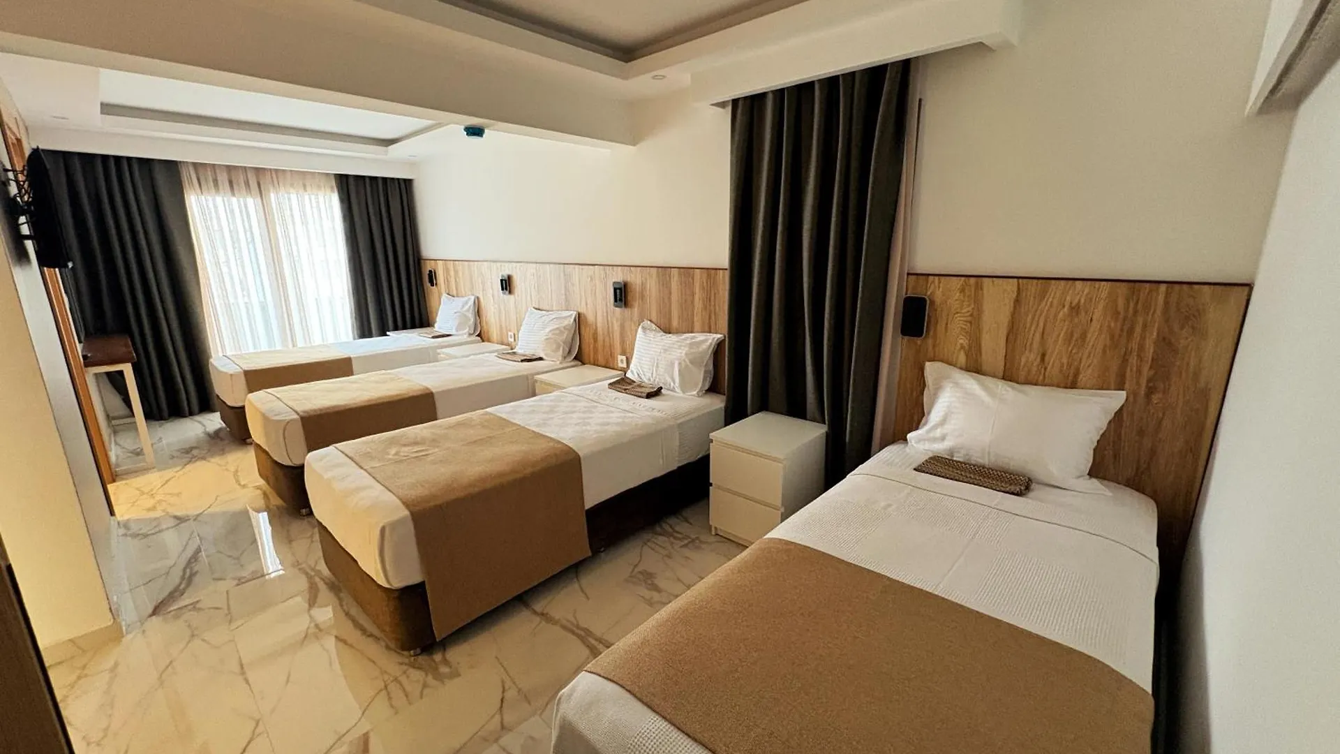 בודרום Loca Centre Hotel